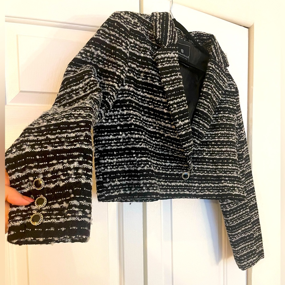 NWOT Bagatelle Old Money Bouclé Crop Blazer